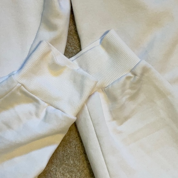 True Religion White Sweatpants with Navy Logo - Picture 4 of 4